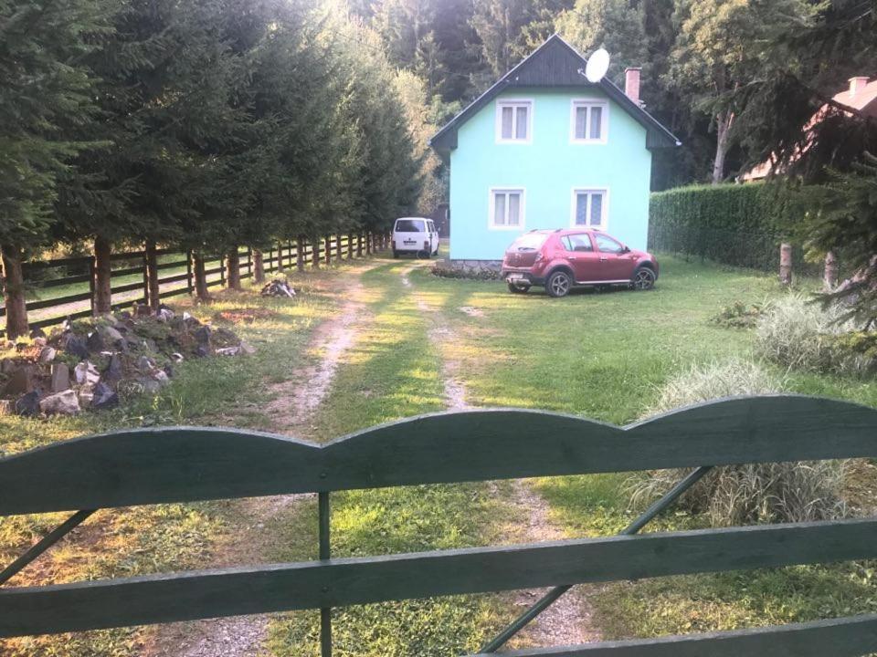 Villa Pataki Kulcsoshaz à Izvoare  Extérieur photo